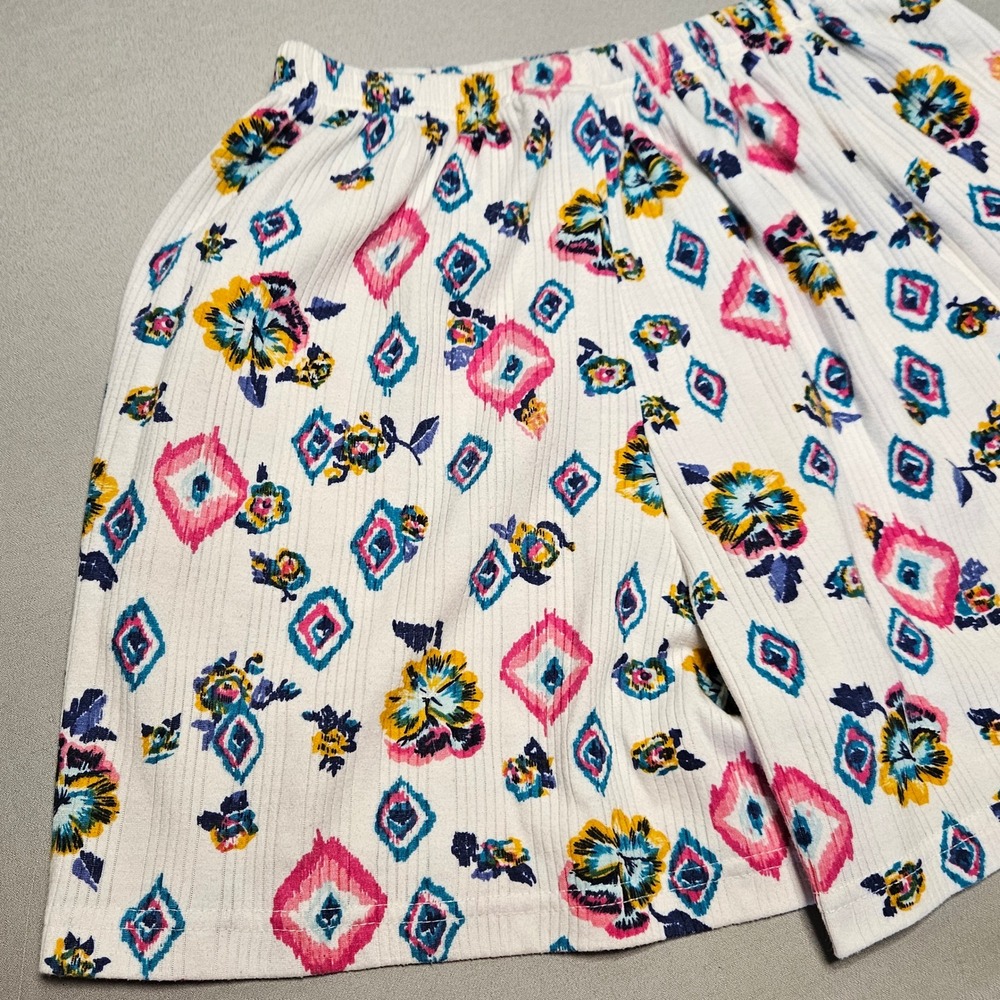Ivy Ribbed Knit Shorts Womens Medium White Floral Geometric Made in USA Casual
